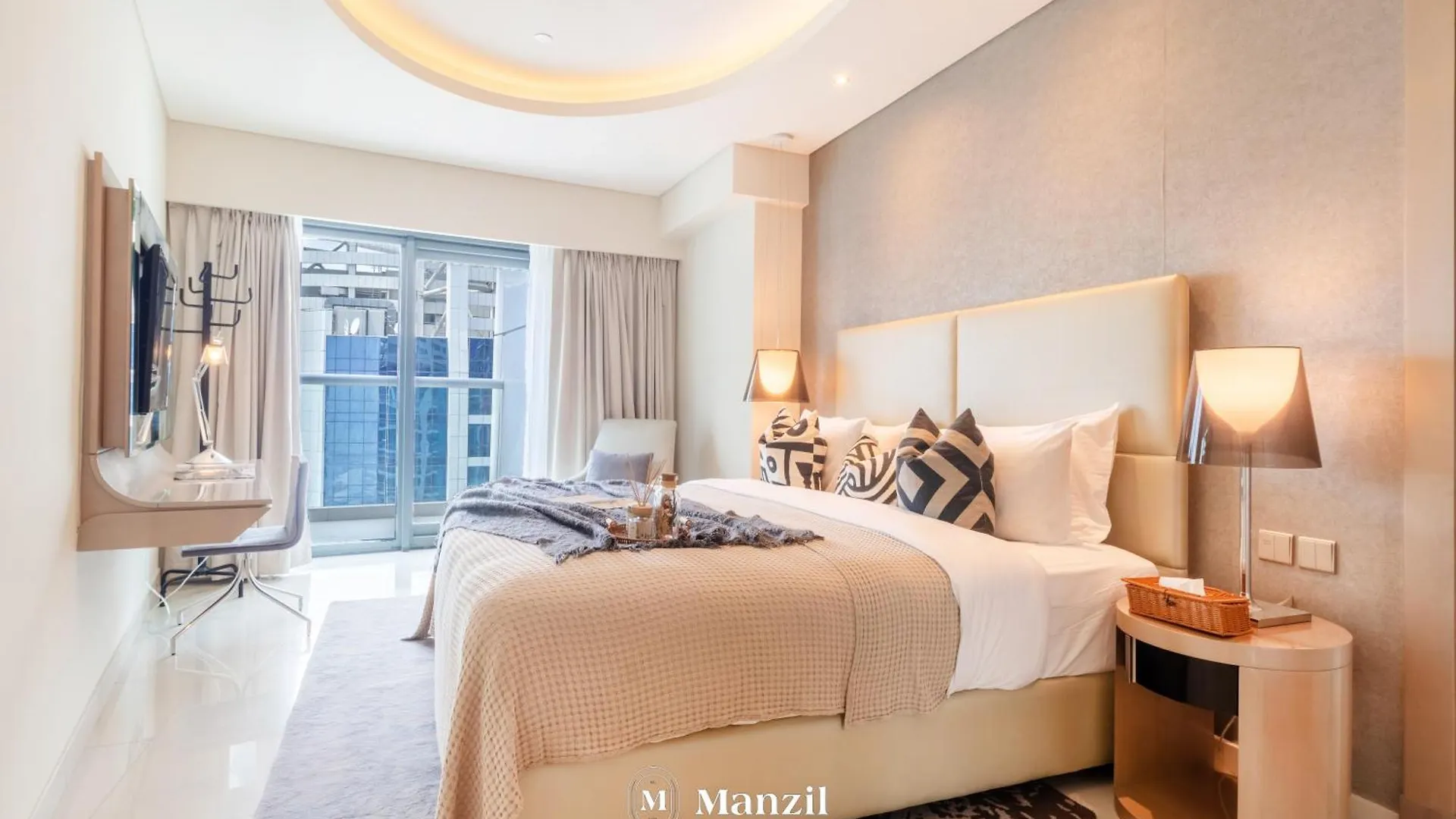 Luxury 1Br Apartment In Paramount Top-Floor Retreat 두바이