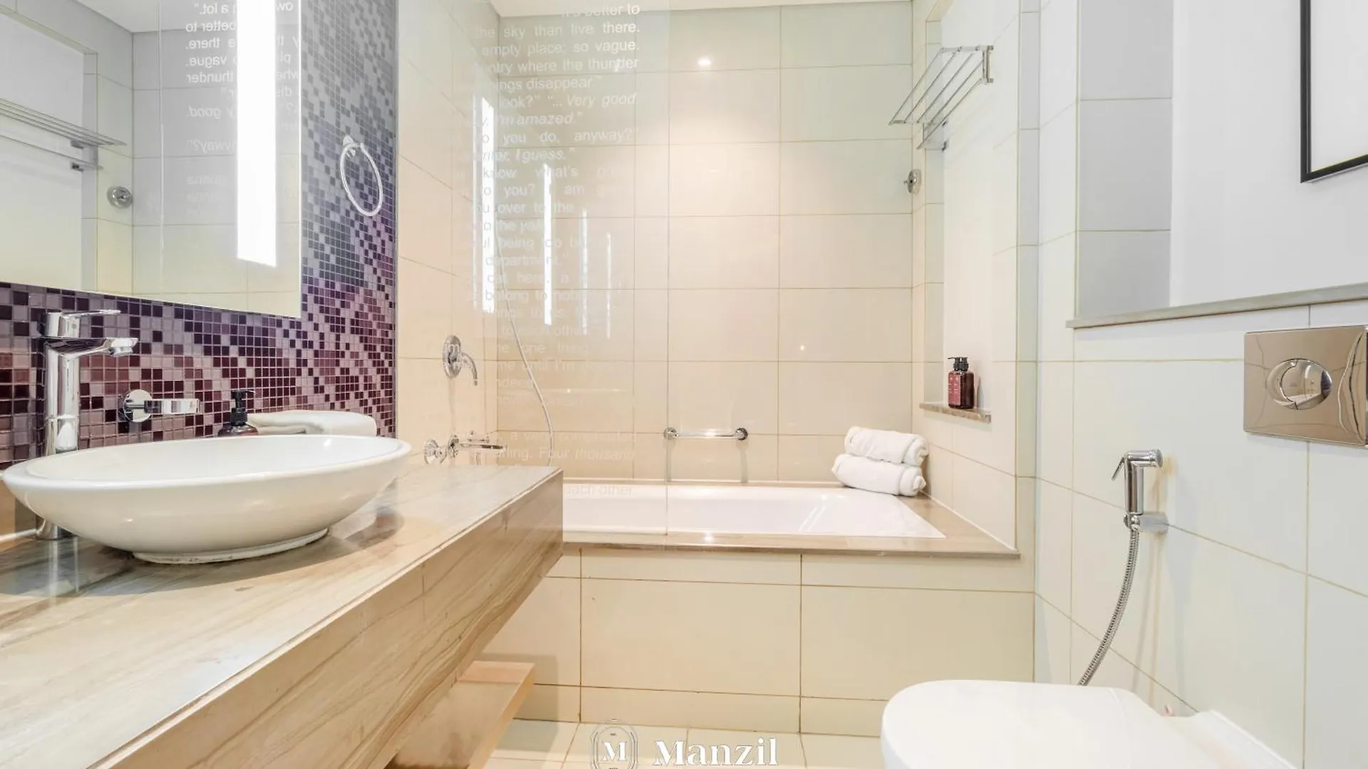 Luxury 1Br Apartment In Paramount Top-Floor Retreat 두바이 0*,  아랍에미리트