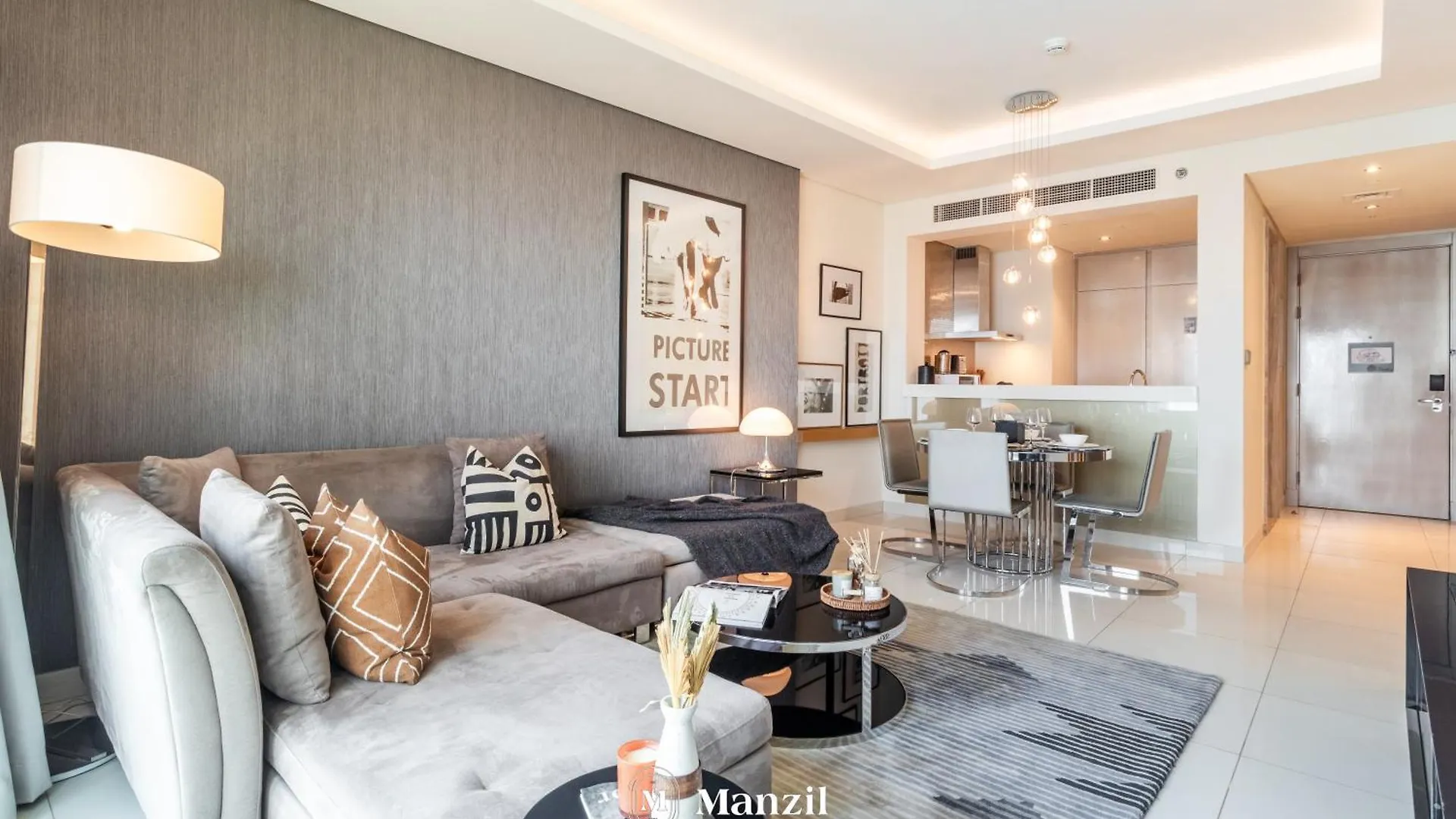 Luxury 1Br Apartment In Paramount Top-Floor Retreat 두바이
